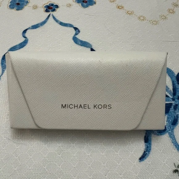 Michael Kors Condado MK2113 Cat eye sunglasses - Picture 10 of 10